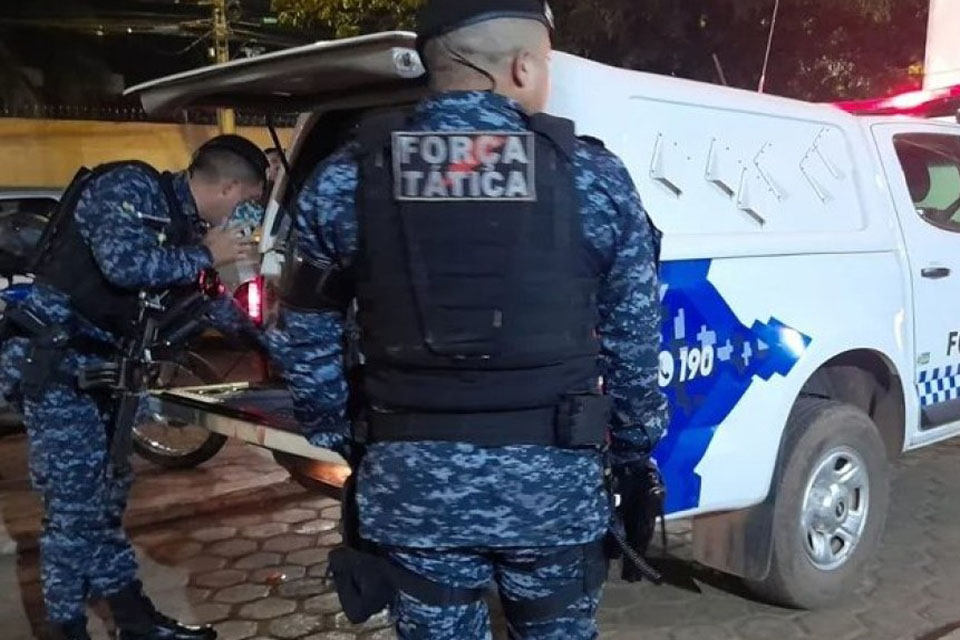 Dupla em moto é presa indo deixar LSD e ecstasy em boate