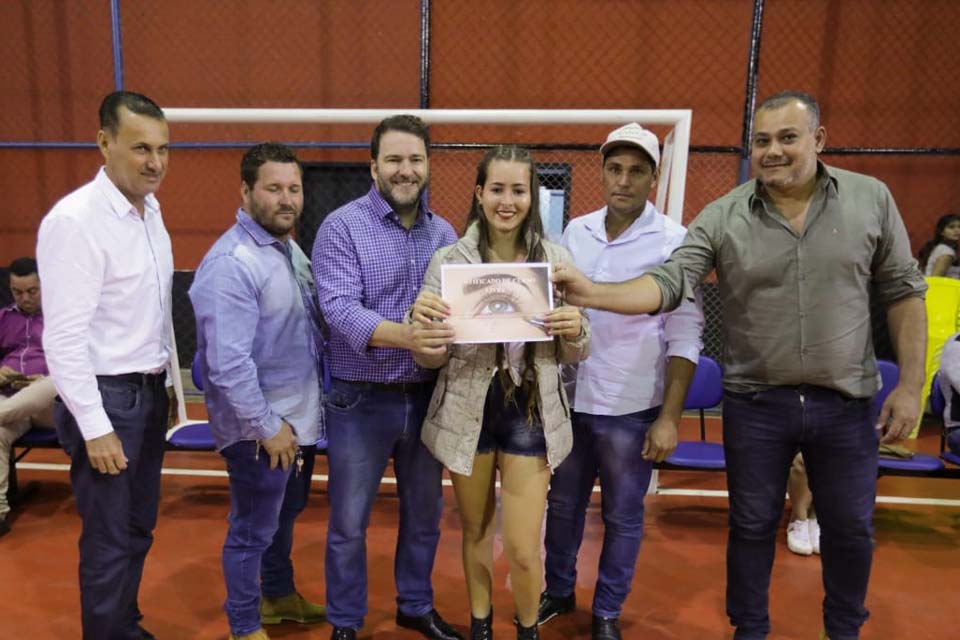 Presidente Alex Redano participa da entrega de certificados de cursos profissionalizantes em Seringueiras