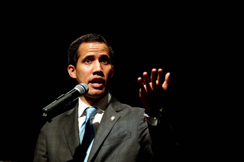 Juan Guaidó afirma que presidirá sessão na Assembleia Nacional