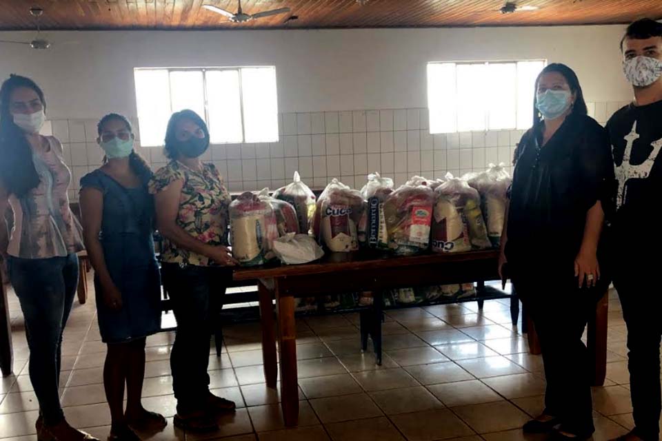 Semec vai entregar três mil kits de alimentação para alunos da rede municipal durante este mês