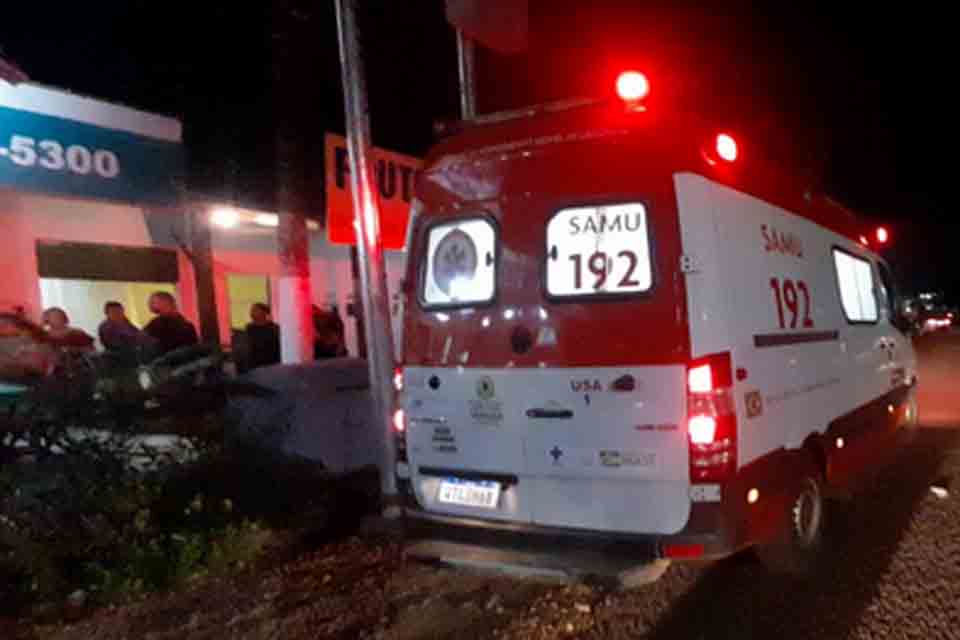 Motociclista é intubado com traumatismo craniano após acidente