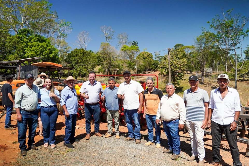 Com emenda de R$ 150 mil, Dr. Luís do Hospital reforça agricultura em Theobroma