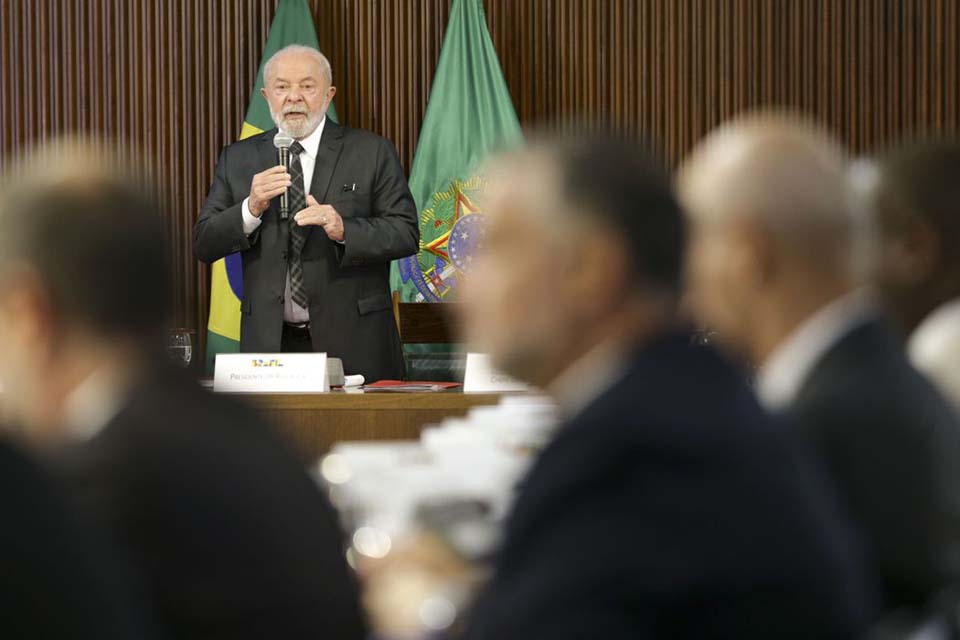 Está proibido ter novas ideias antes de cumprir o prometido, diz Lula