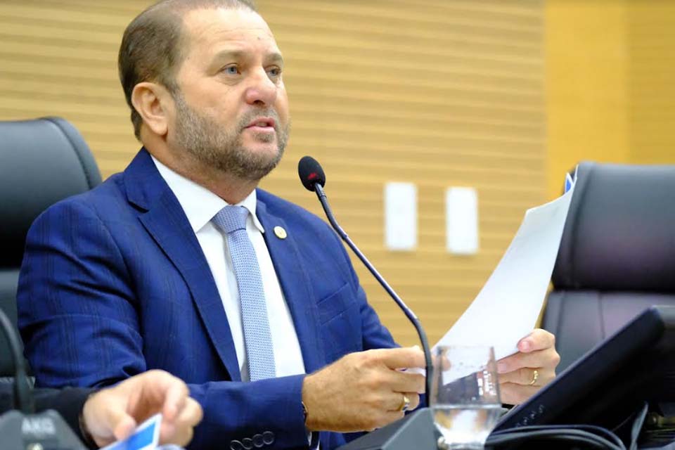 Deputado Cirone Deiró veio a público para esclarecer que Escolas militares de Rondônia não serão afetadas pelo decreto federal