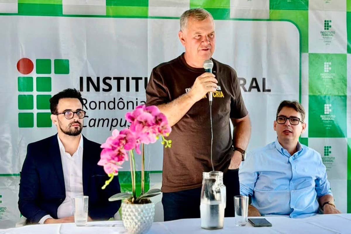  Lúcio Mosquini comemora implantação do curso de Agronomia no IFRO Campus Jaru