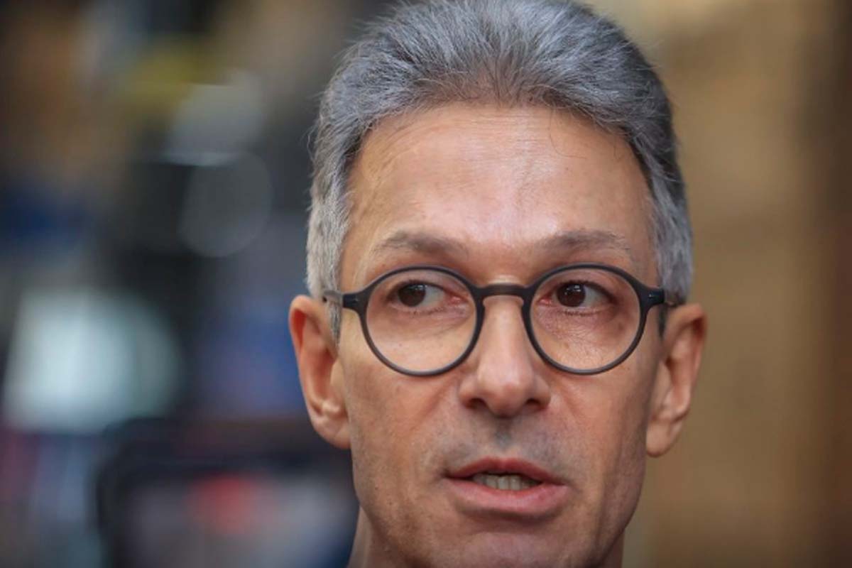 Tribunal Eleitoral de Minas vai apurar uso de celular por Zema na urna