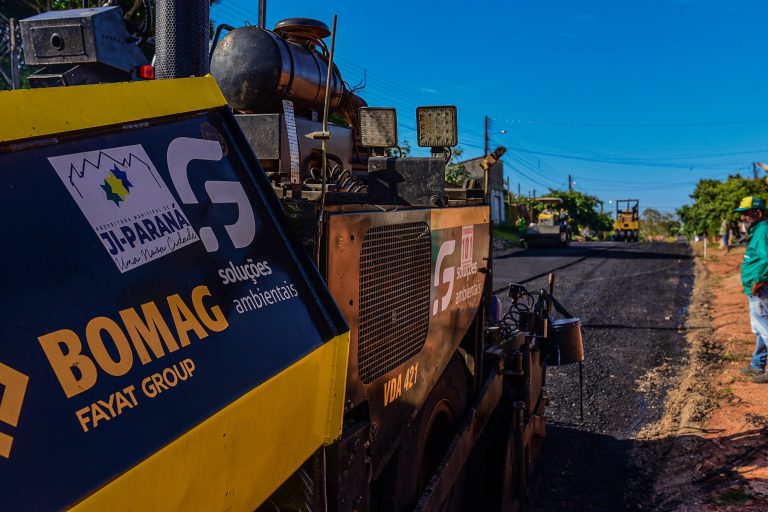 Pavimentação do Poeira Zero avança em ruas do município