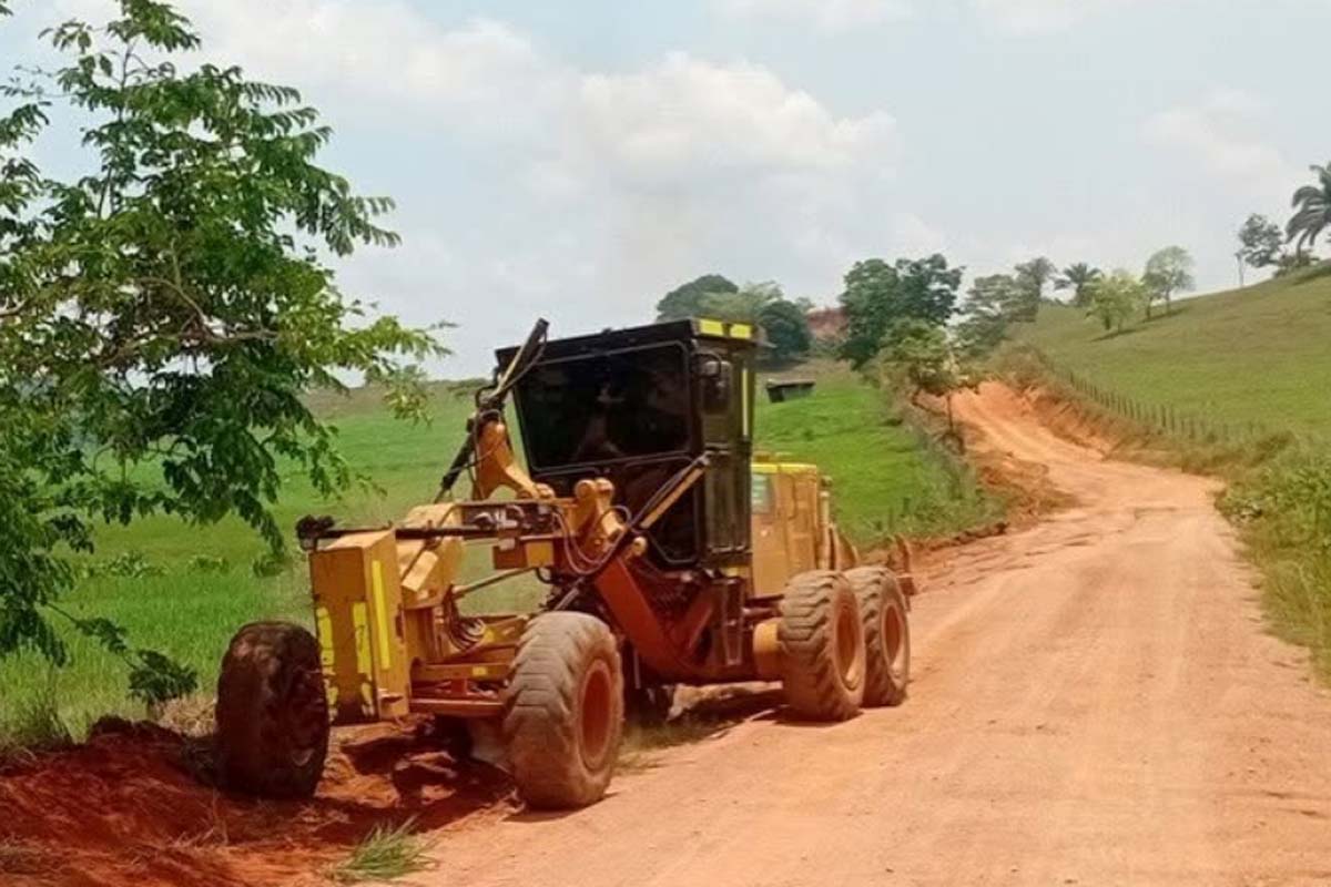 Prefeitura segue com recuperação de estradas rurais de Epigão do Oeste