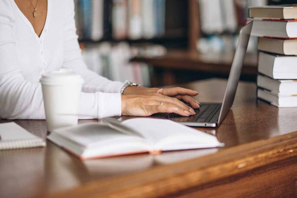 Pós-graduação em Direito e Enfermagem EAD: as Profissões em Alta