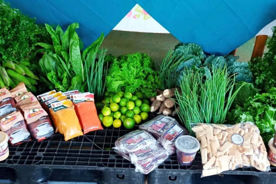 Prefeitura realiza entrega de alimentos para mais de 100 famílias cadastradas no programa de Aquisição de Alimentos 