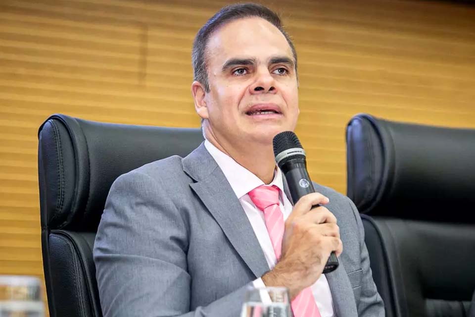 Deputado Alan Queiroz solicita a realização de obras de encascalhamento e patrolamento na RO-006, em Porto Velho