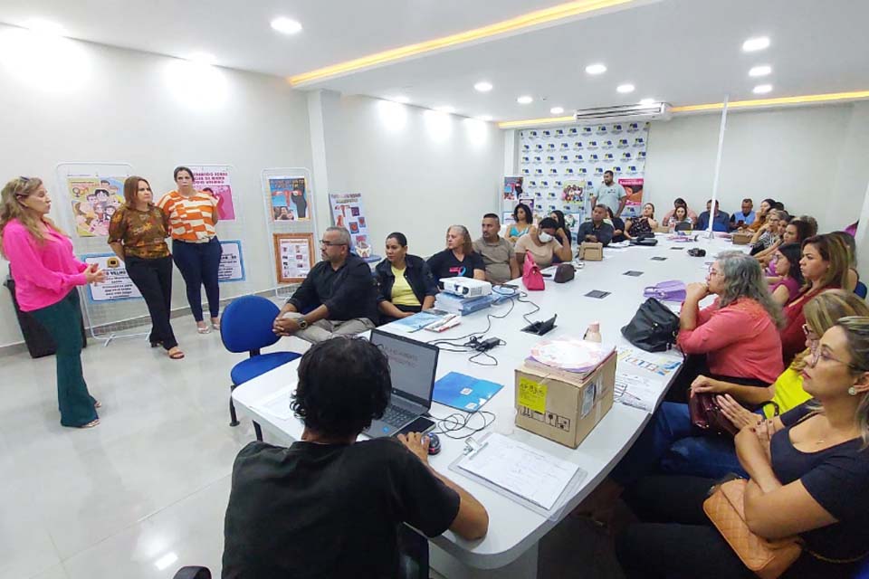 Prefeitura de Porto Velho entrega kits de educação em saúde para fortalecer o trabalho de prevenção e cuidado com a população