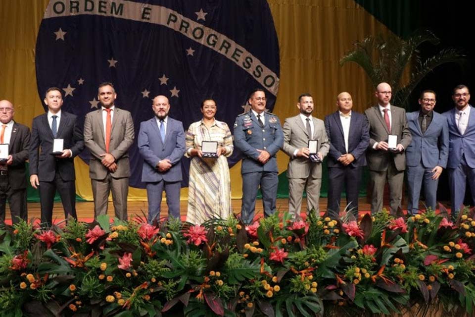 Integrantes do Ministério Público são homenageados com medalha da Secretaria de Segurança, Defesa e Cidadania em evento na capital