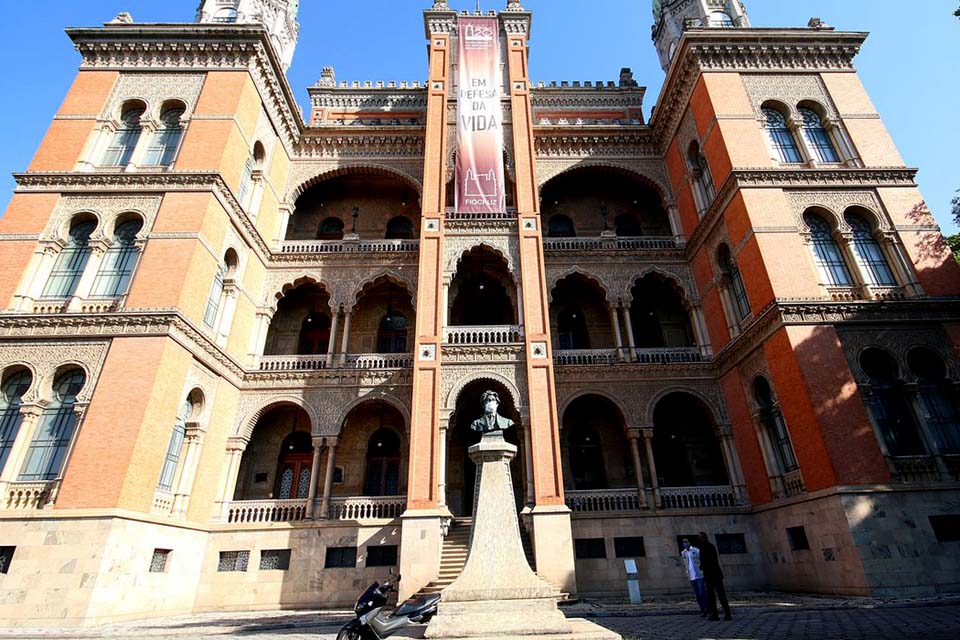 Fiocruz admite possível atraso na produção da vacina