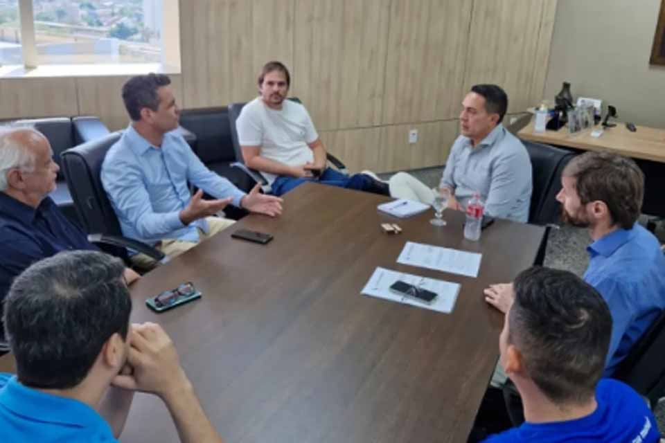 Eyder Brasil recebe CREA-RO e Senge e se coloca à disposição para pleito da categoria