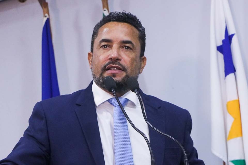 Frota: TCE de Rondônia diz que prefeito de Ji-Paraná insistiu em prorrogação irregular de contrato e o multa