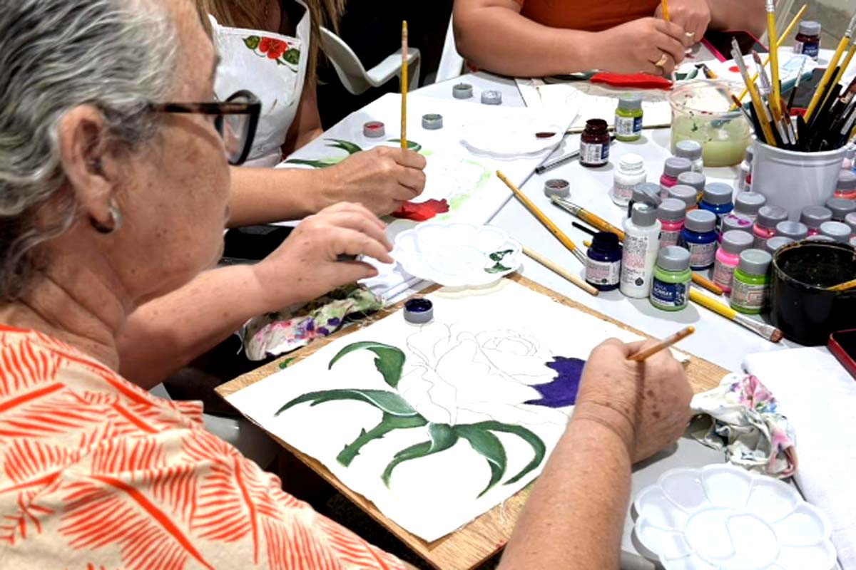 Centro de Atenção Psicossocial de Jaru promove oficina de pintura terapêutica em grupo