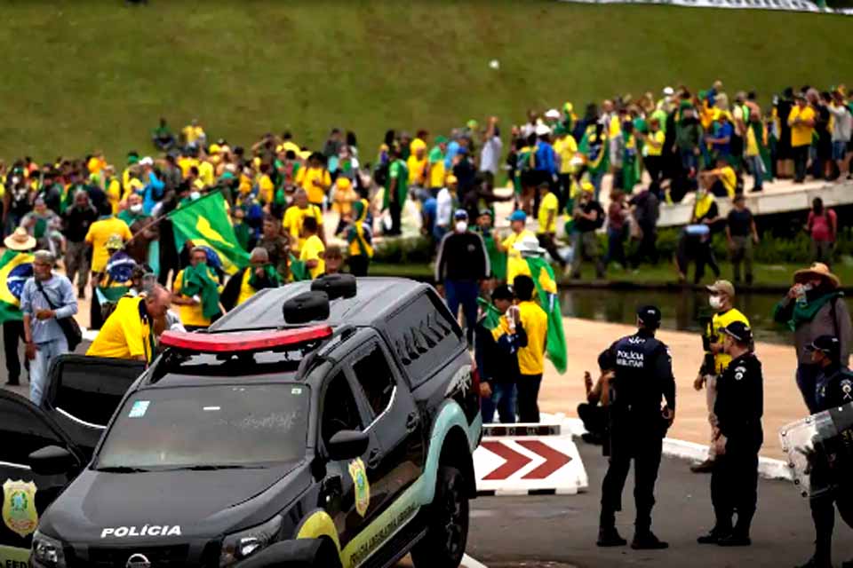 PGR é contra pedido de general para receber visita íntima na prisão