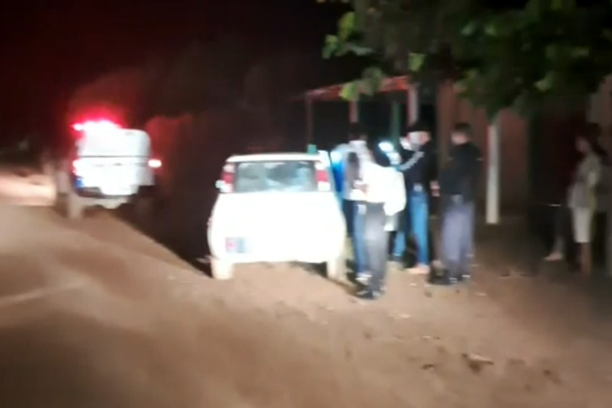 Irmãos são presos acusados de matar e enterrar vítima em cova rasa