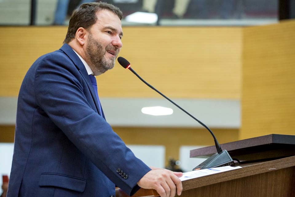 Presidente Alex Redano confirma emenda de R$80 mil para Creche Neusa dos Santos em Rolim de Moura