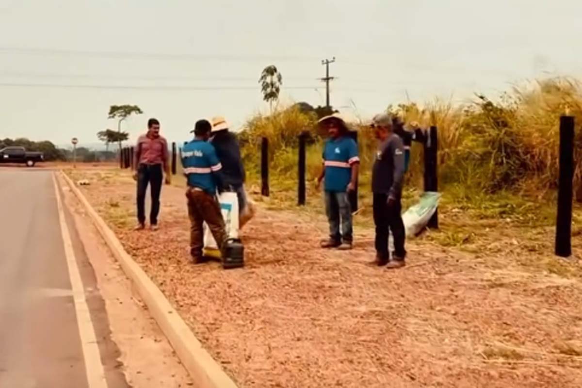 Prefeitura segue intensificando os trabalhos de limpeza e manutenção nas ruas e avenidas do município