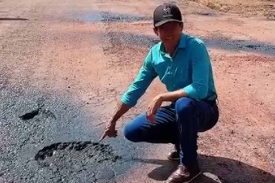 Prefeitura de Espigão do Oeste realiza operação Tapa-Buraco em várias ruas da cidade