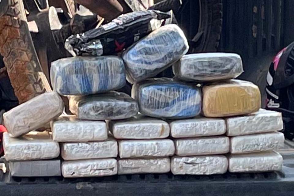 PM apreende 24 quilos de maconha e prende suspeito em Nova Mamoré
