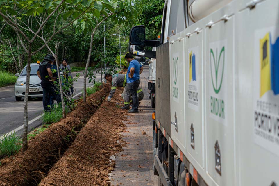 Prefeitura de Porto Velho instala postes e luminárias na avenida Lauro Sodré