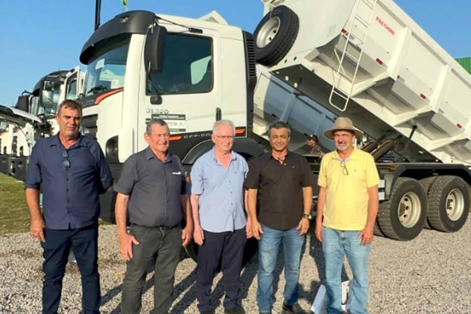 Novos maquinários chegam para fortalecer o desenvolvimento rural de Espigão do Oeste