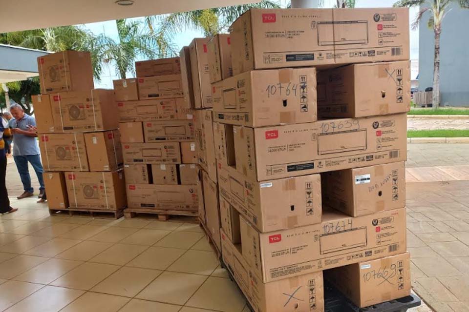 Prefeitura de Ariquemes entrega 46 novos aparelhos de ar-condicionado para Unidades Básicas de Saúde