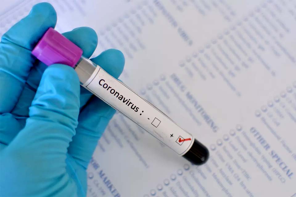 Arábia Saudita suspende entrada de peregrinos em Meca e Medina