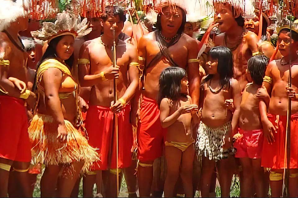 Líder zoró recebe ameaças após denunciar invasão de terra indígena