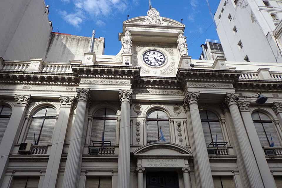 Banco Central da Argentina eleva juros a 48%, no quinto aumento de 2022