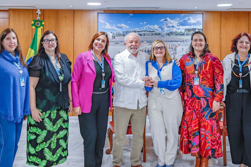 Lula exalta maioria de mulheres na direção da Caixa