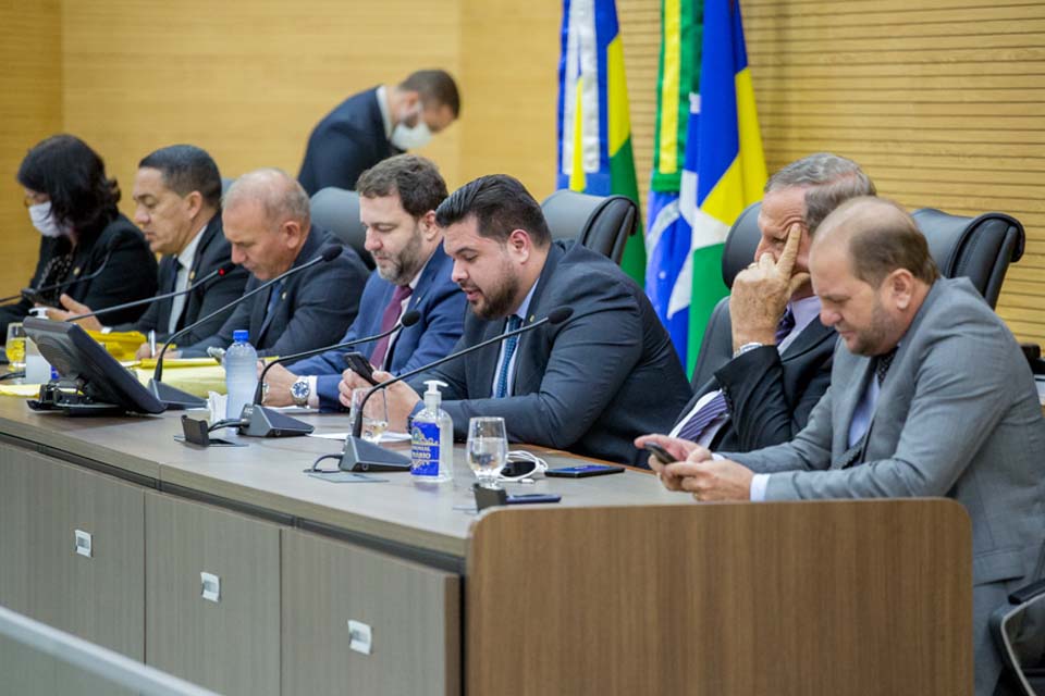 Assembleia mantém veto do governador que derruba projeto do zoneamento socioeconômico e ecológico em Rondônia e libera pauta de votações