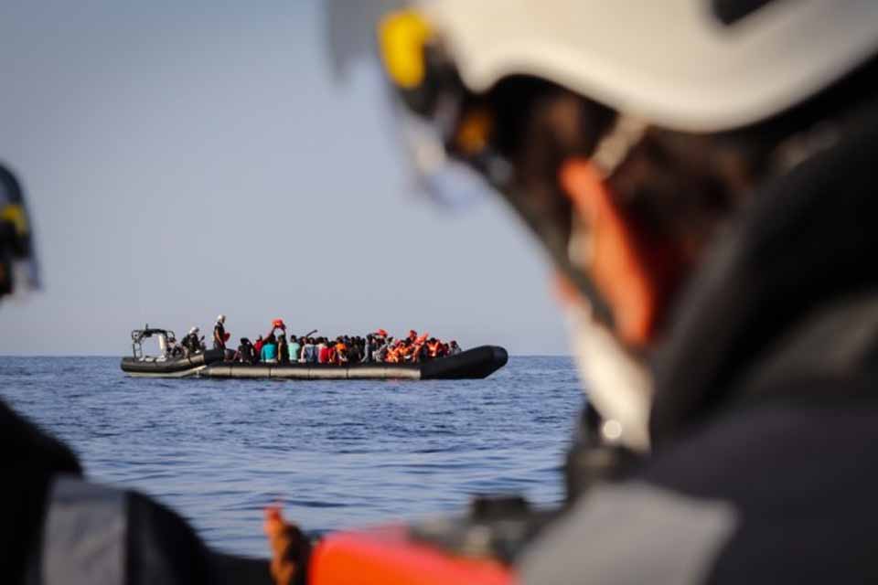 Médicos Sem Fronteira anuncia retomada de operações de busca e resgate no Mediterrâneo