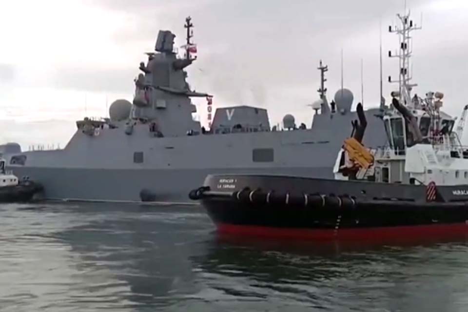 Israel intercepta flotilha rumo a Gaza e afirma que levará ativistas para porto