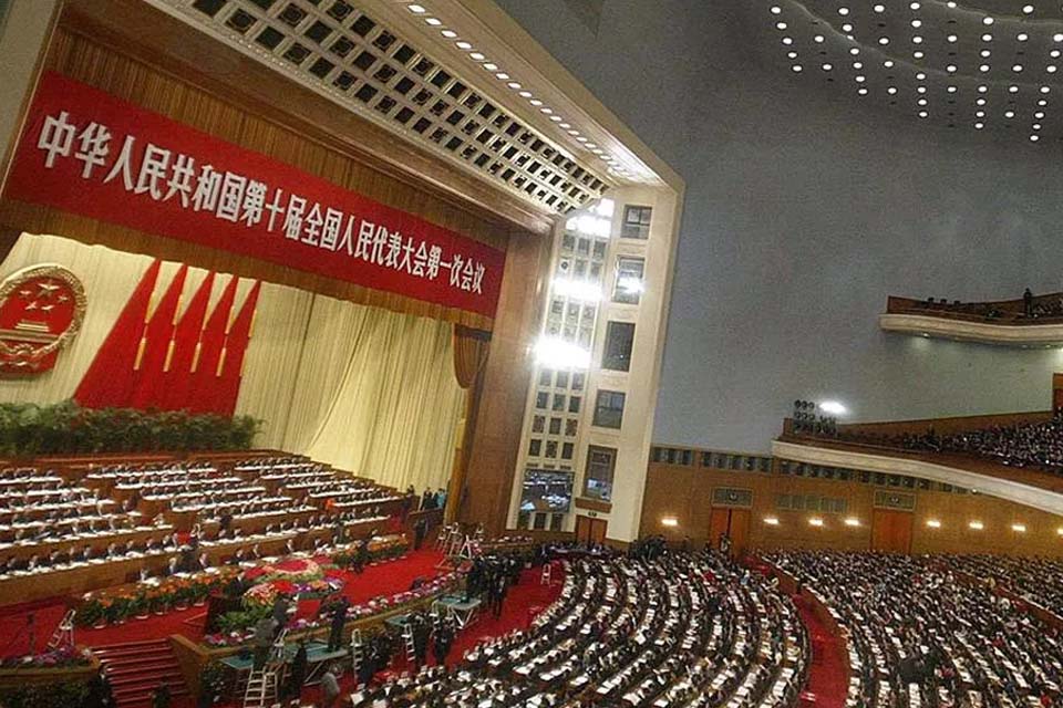 Deputados chineses denunciam projetos de lei sobre a Covid-19 nos EUA como 'manipulação política'