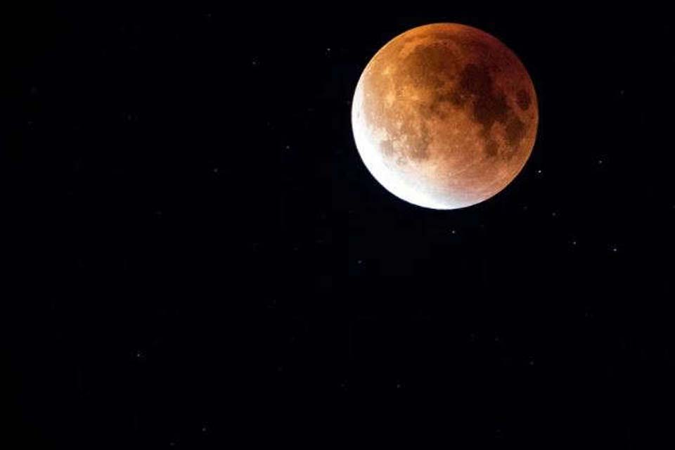 Eclipse lunar parcial mais longo em 580 anos será visível no Brasil