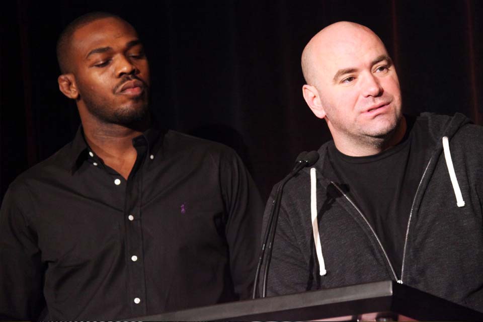 Jon Jones garante que não pretende lutar tão cedo no UFC: 'Enquanto eu não receber o que acredito que mereço'