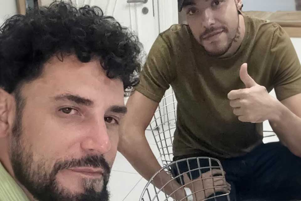 “Nunca desistam”: Latino fala sobre internação do filho em clínica de reabilitação