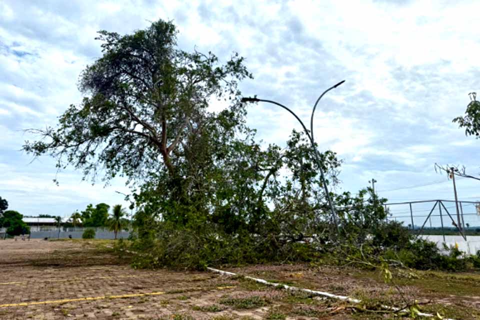 Emdur realiza manutenção emergencial e restabelece pontos de iluminação