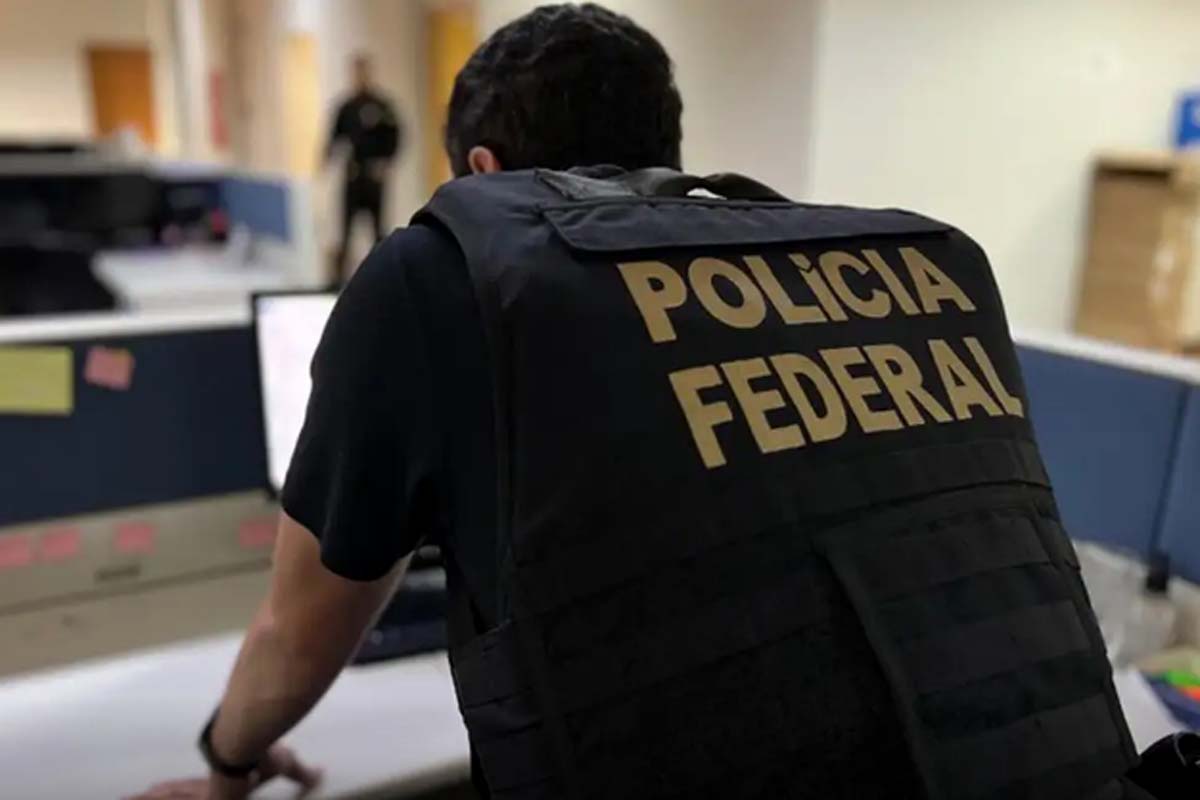 PF prende policiais civis do Rio que extorquiam integrantes do CV