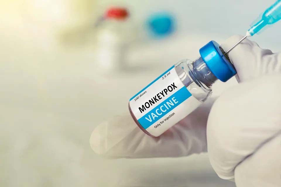 Mpox: Brasil começa a vacinação contra a 'varíola dos macacos' nesta segunda-feira 