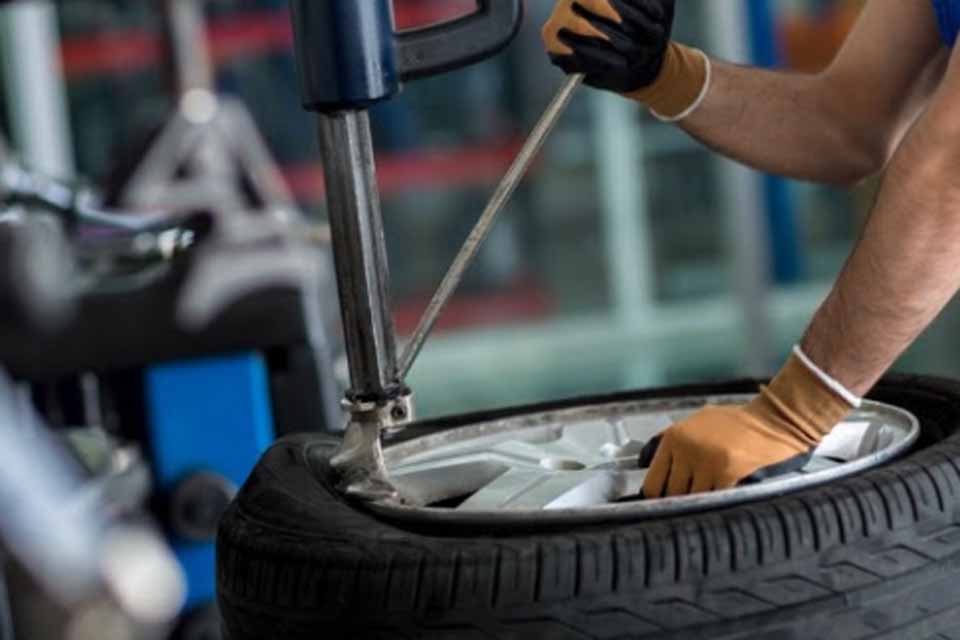 Ministério Público propõe ação civil pública contra borracharia por práticas abusivas e golpes a consumidores