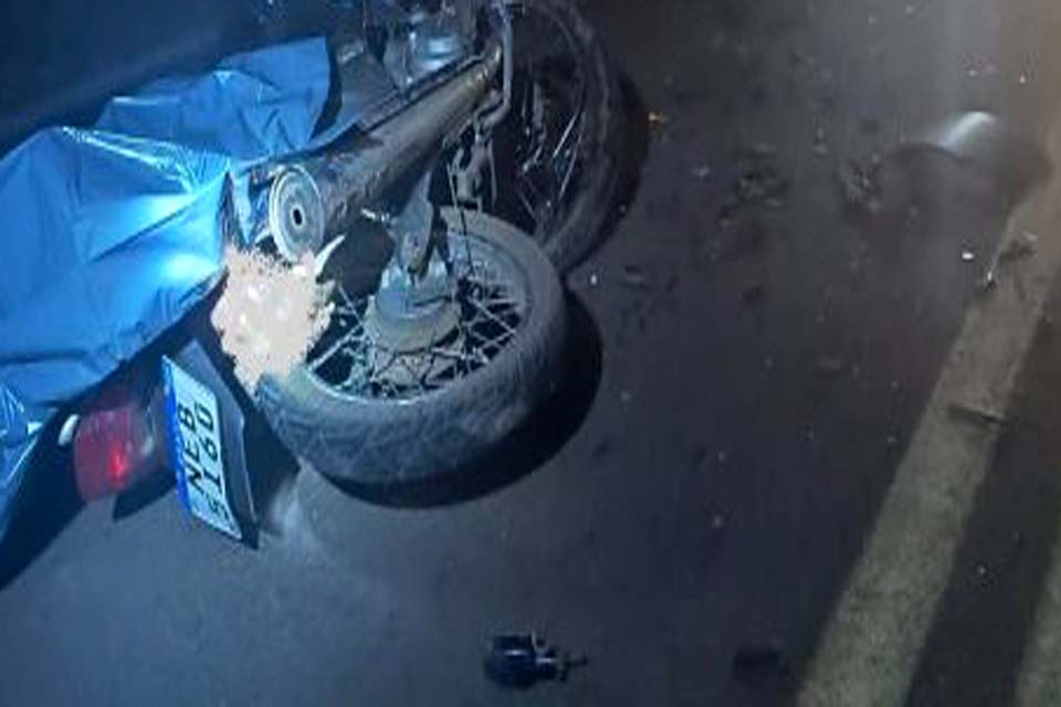 Motociclista morre em colisão com frontal com carreta na BR-429