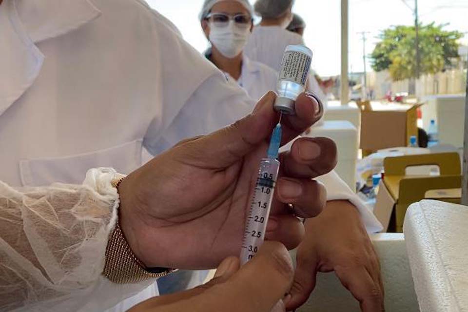 Governo realiza operação “SOS Vacinação” no município; seis mil pessoas devem ser vacinadas