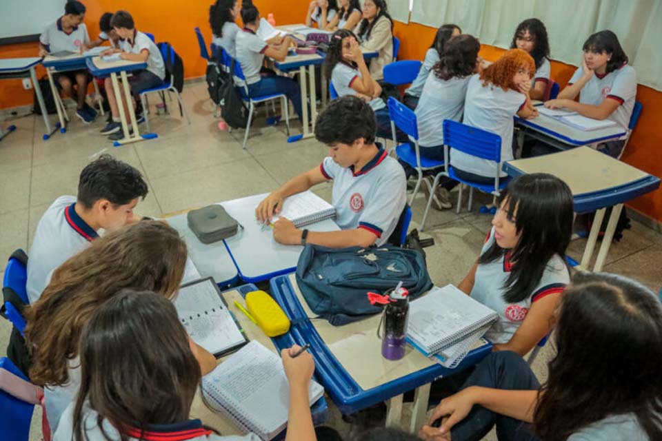 Inscrições para o Programa Jovem Senador 2024 seguem abertas e estudantes até 19 anos podem participar