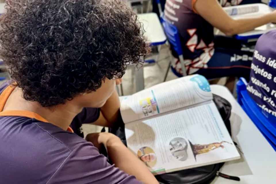 Pé-de-Meia beneficia mais de 34 mil estudantes e reforça combate à evasão escolar em Rondônia
