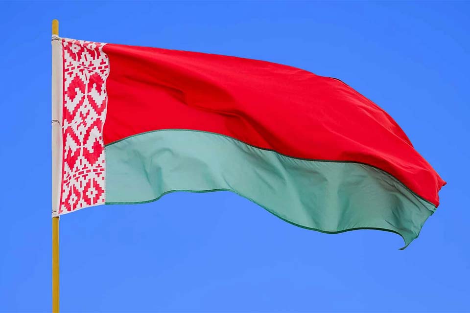 Bielorrússia elogia relações com EUA enquanto negocia com Moscow